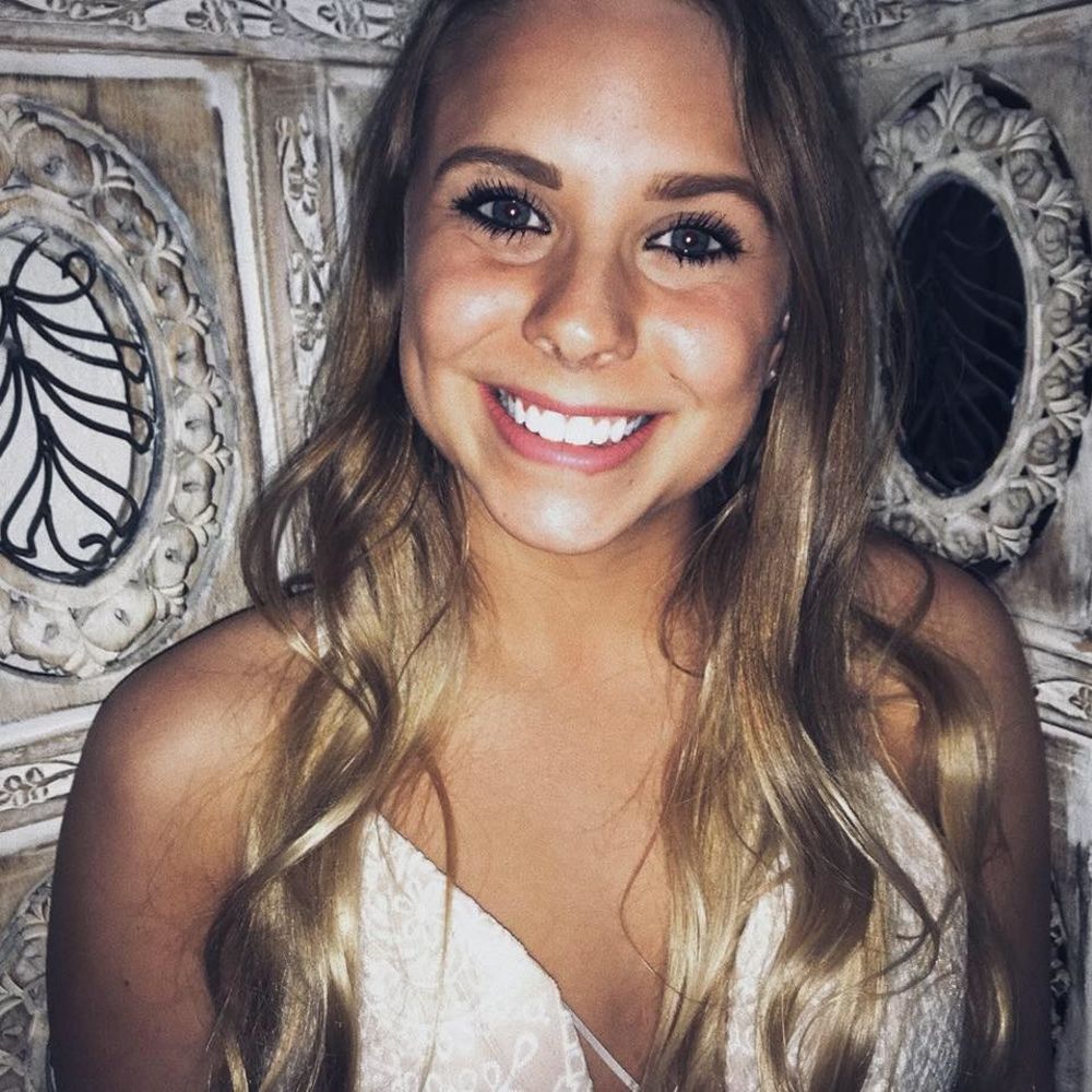 Meet your Posher, Hailey
